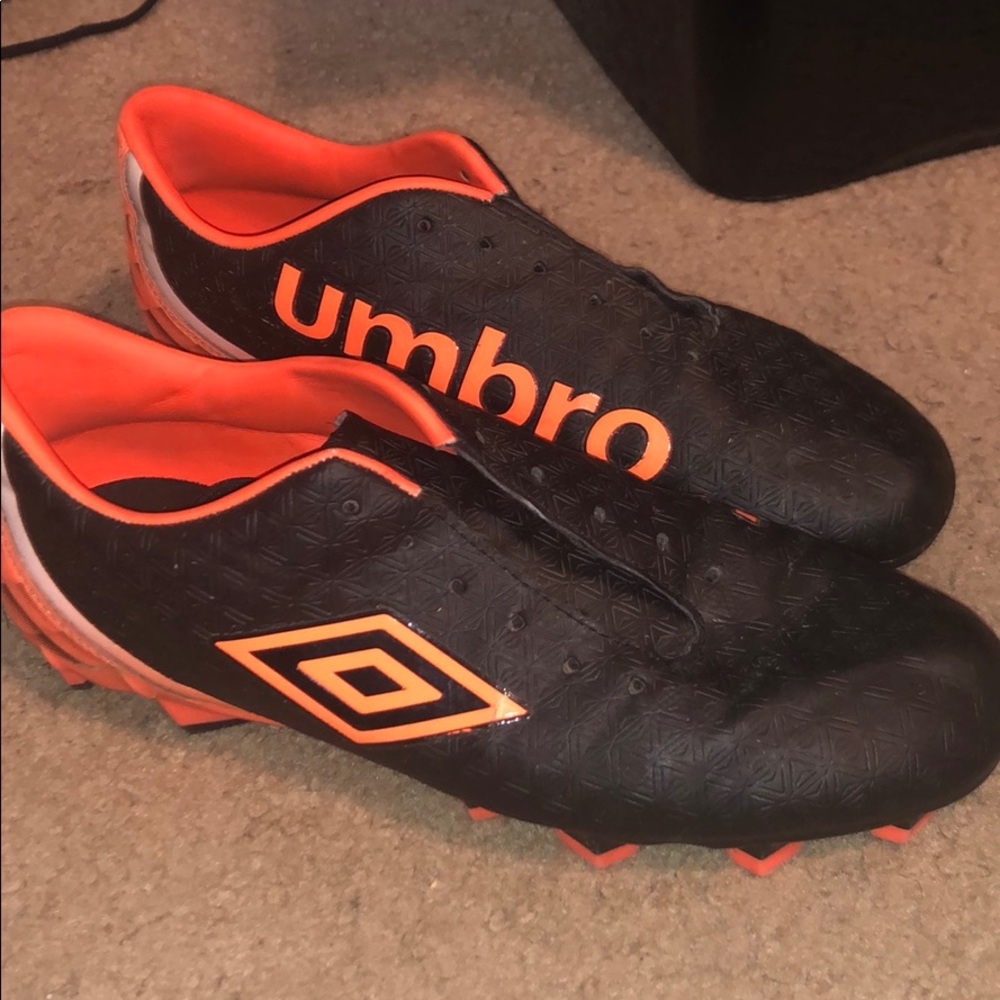 Soccer cleats